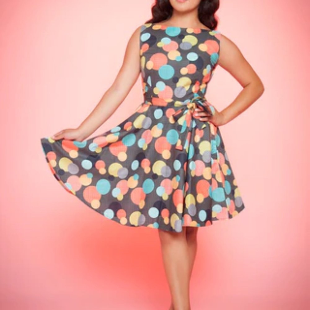 Pinup Couture/Heart of Haute Roxie Dress in Midcentury Bubble Print